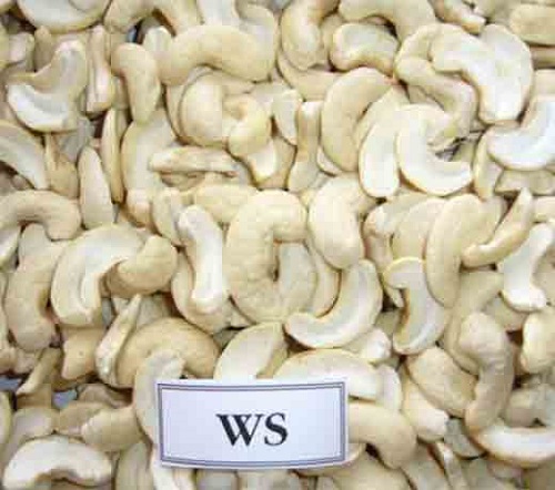 Cracked cashew kernels