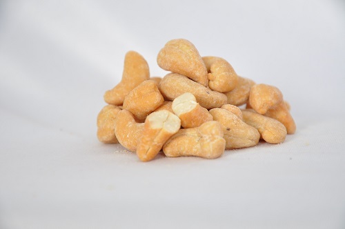 Tueh Wasabi Cashew Kernels