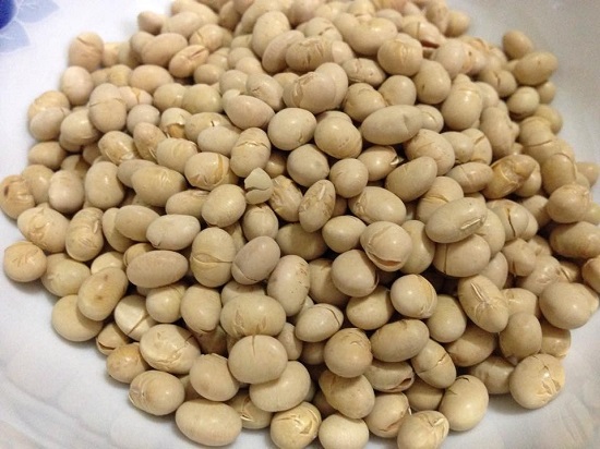 Crispy roasted soybean