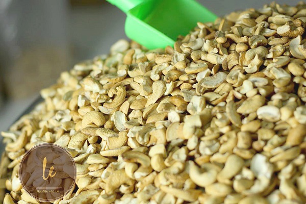 Salted roasted cracked cashew kernel