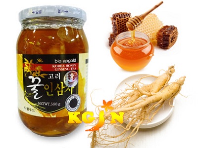 Korean fresh ginseng with honey