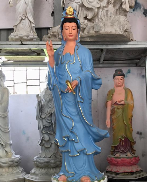Bodhisattva statue