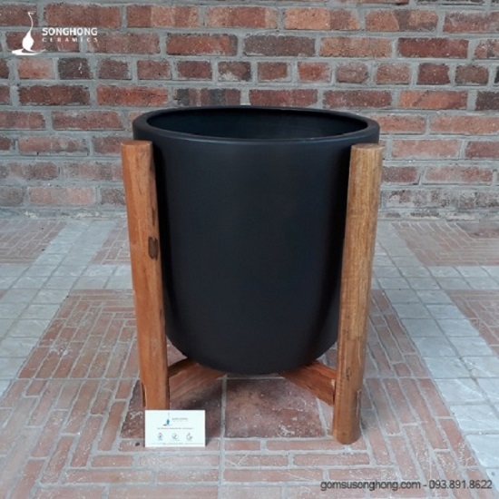 Large plant pot