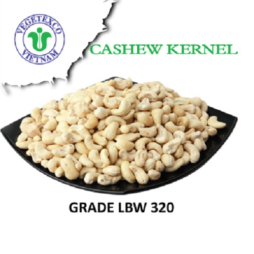 Cashew kernels WW320