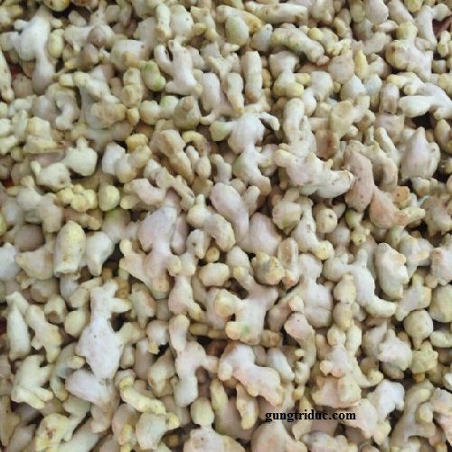 Peeled Ginger