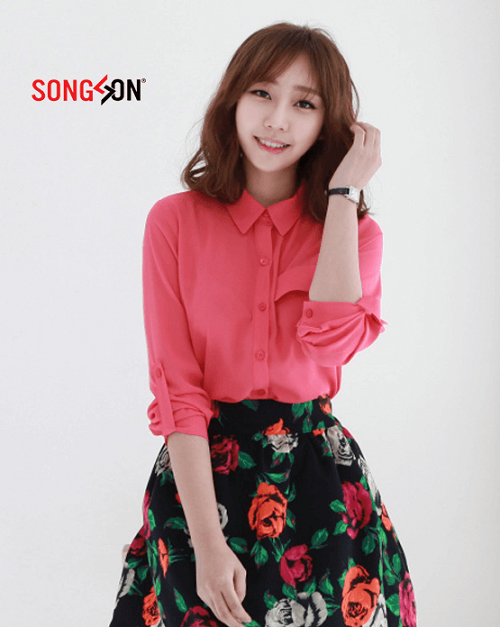 Women pink shirt