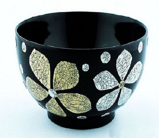 Lacquer bowl