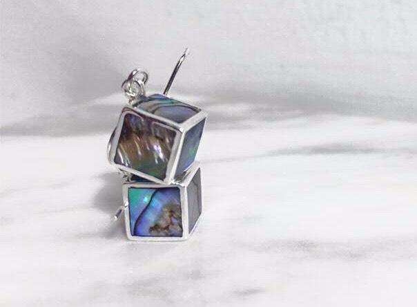 Mosaic jewelry made from mussel shells