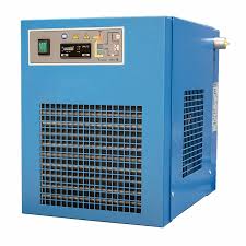 Air dryer for compressed air
