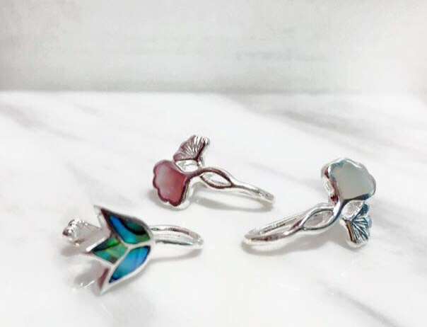 Mosaic jewelry made from mussel shells